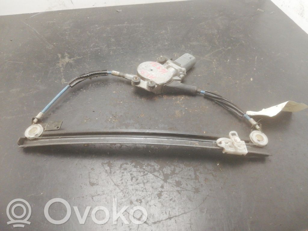 Alfa Romeo 147 Macara ușă față cu motor 