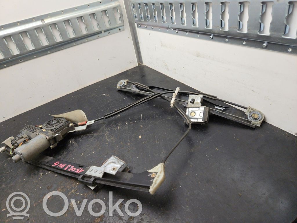 Ford Mondeo Mk III Alzacristalli della portiera anteriore con motorino 
