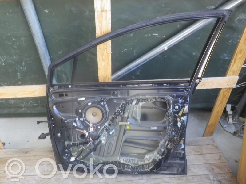 Toyota Corolla Verso AR10 Дверь 