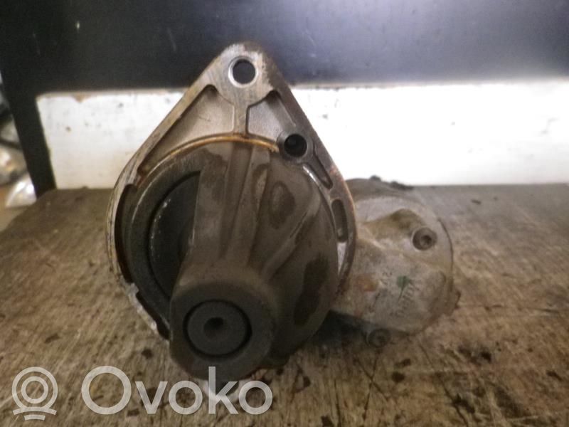 Opel Corsa D Rozrusznik 
