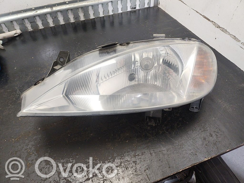Renault Megane I Lampa przednia 