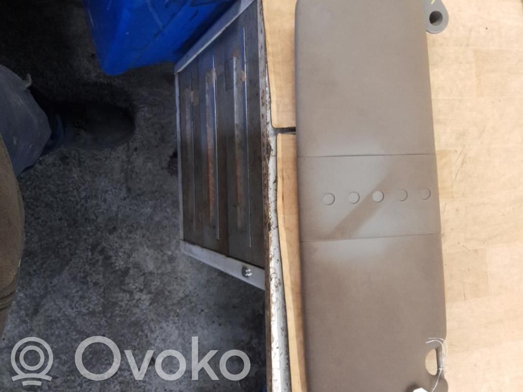 Sun visor