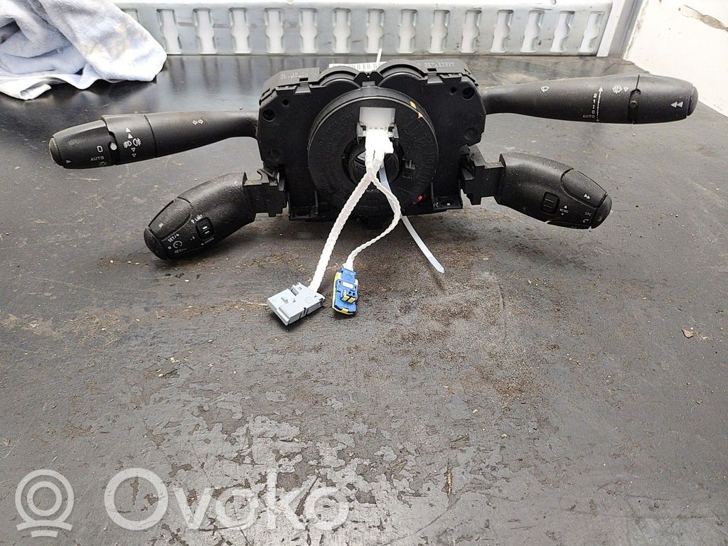 Peugeot 307 Manetka / Przełącznik kierunkowskazów wycieraczek 