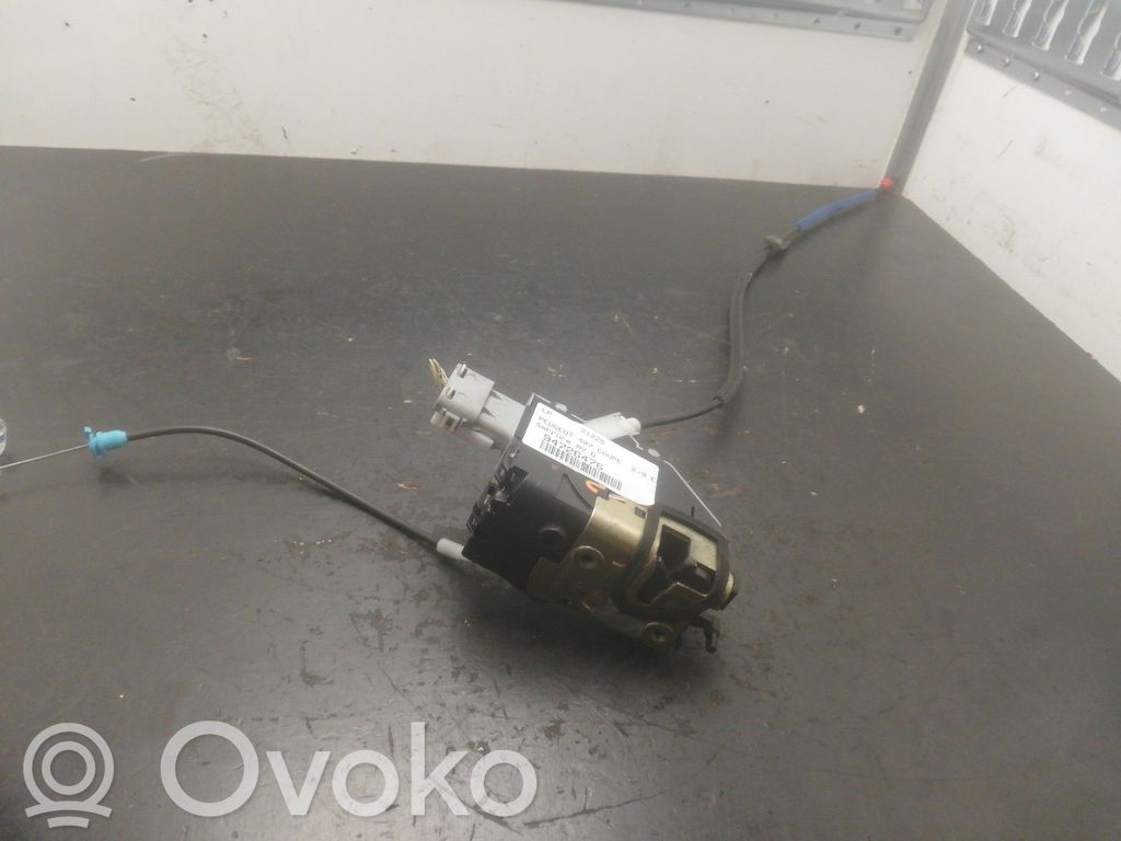 Peugeot 407 Front door lock 