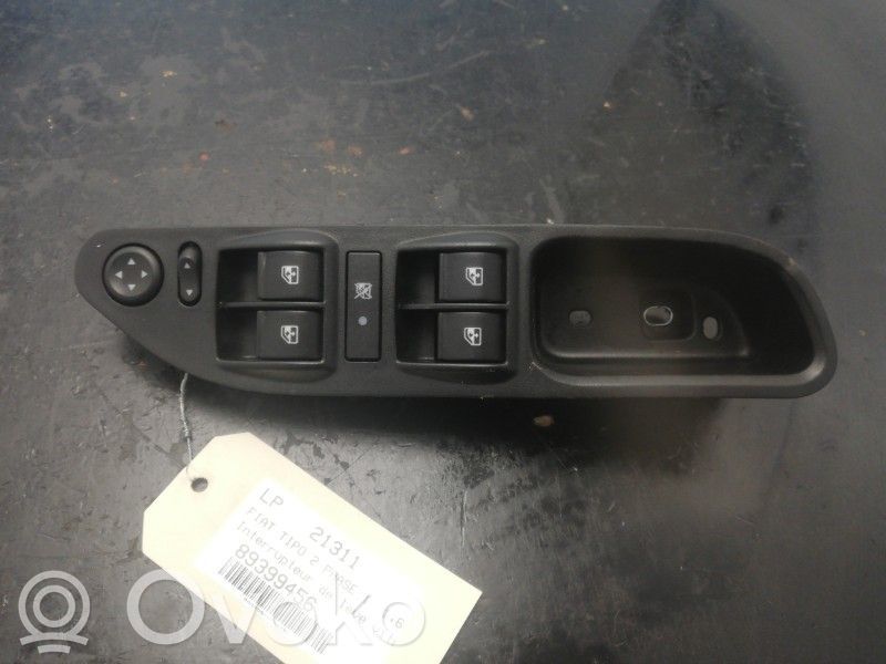 Fiat Tipo Electric window control switch 
