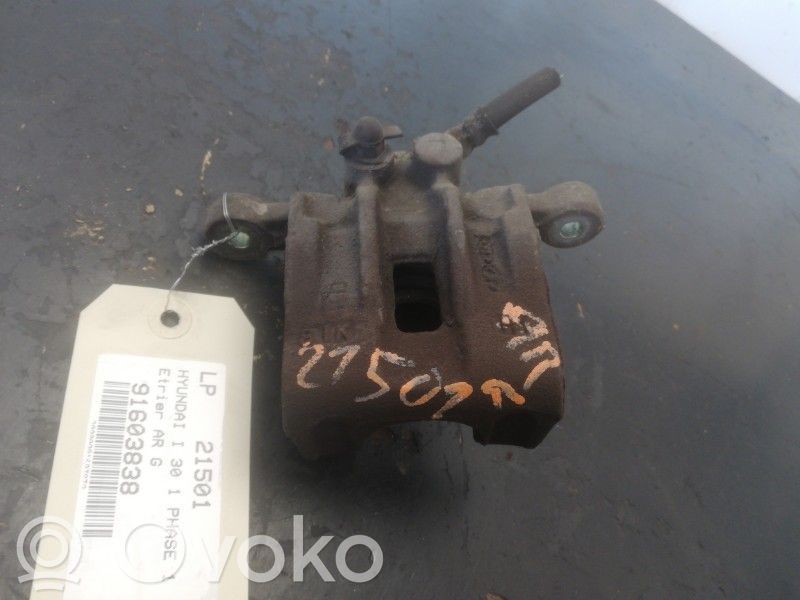 Hyundai i30 Tylny zacisk hamulcowy 