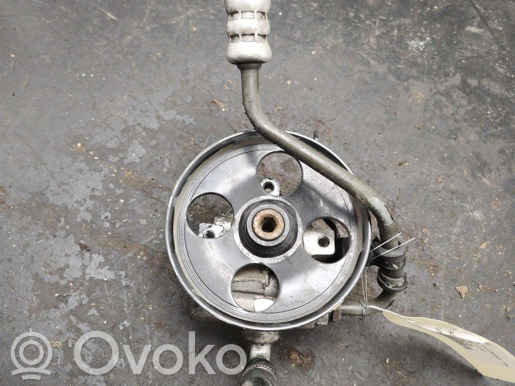 Citroen Xsara Picasso Ohjaustehostimen pumppu 