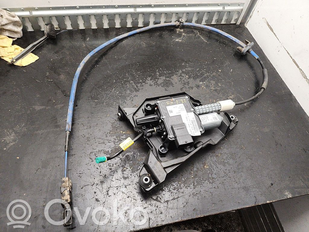 Peugeot 5008 Module de commande de frein à main 