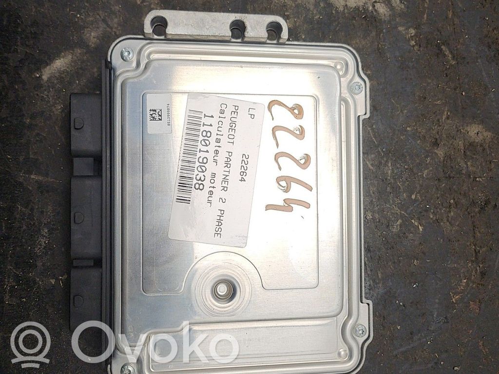 Peugeot Partner Engine control unit/module 