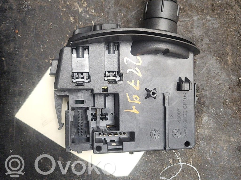 Renault Clio III Wiper control stalk 