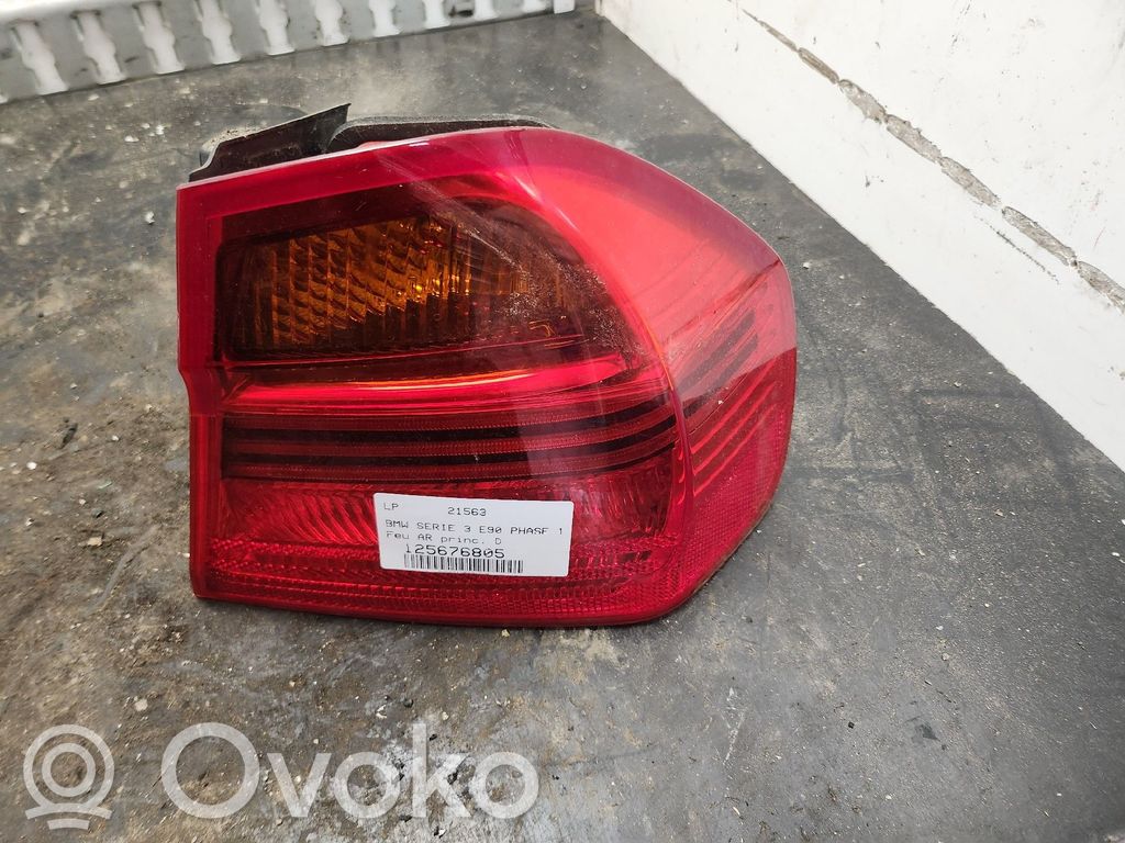Rear/tail lights   63216937458