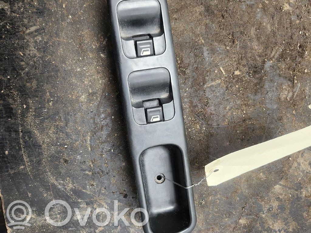 Peugeot 307 Electric window control switch 