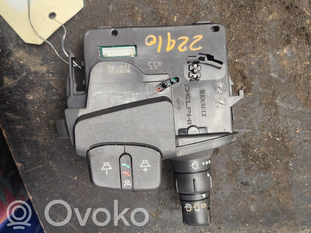 Renault Clio III Wiper control stalk 