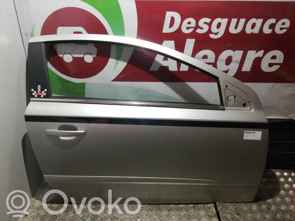 Opel Astra H Puerta delantera 