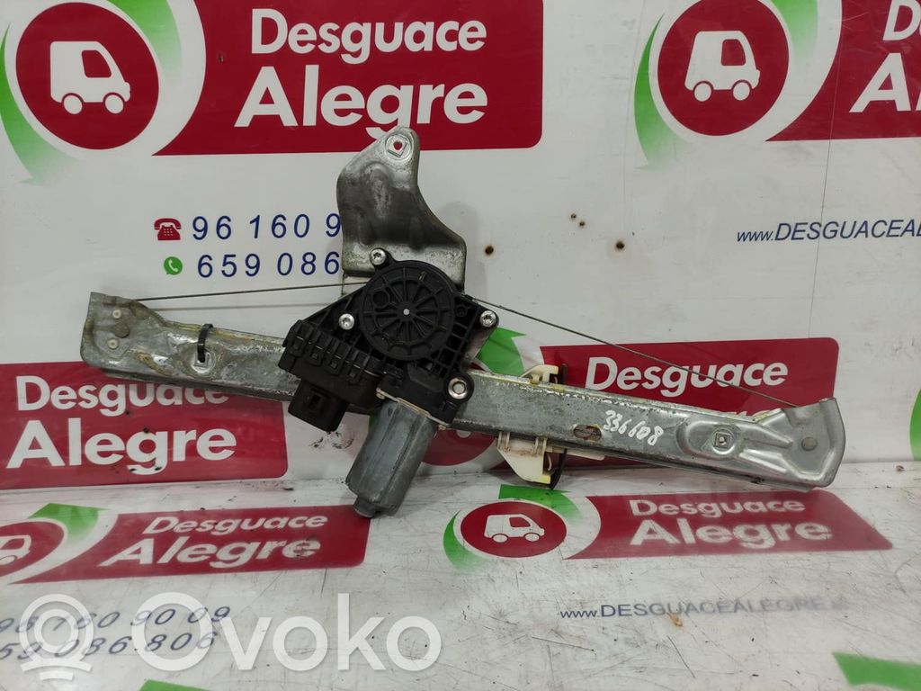 Regulador manual de la ventanilla trasera   C2S44894
