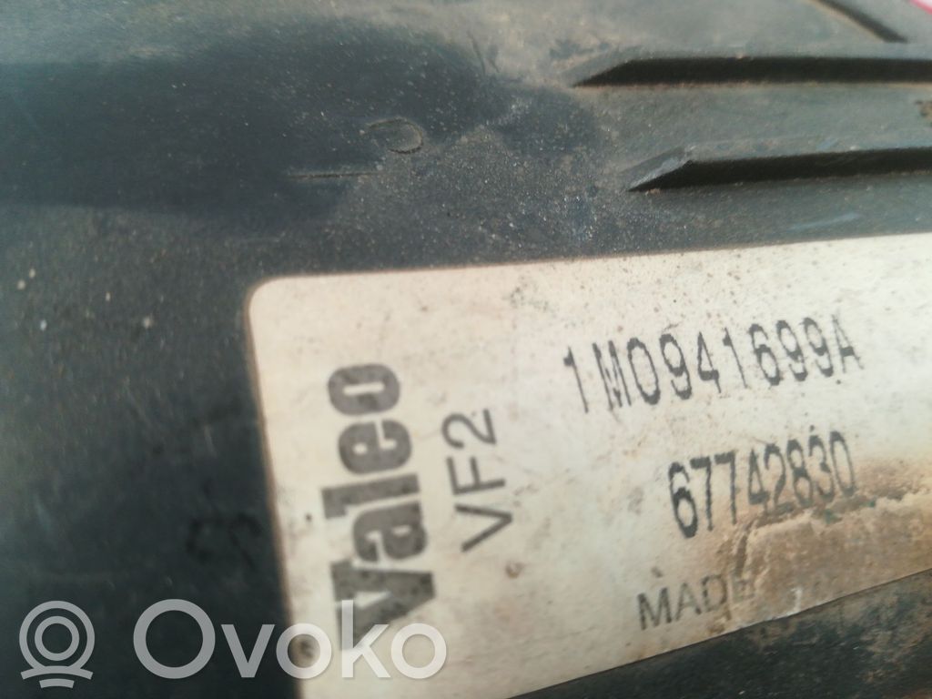 Seat Leon (1M) Etusumuvalo 