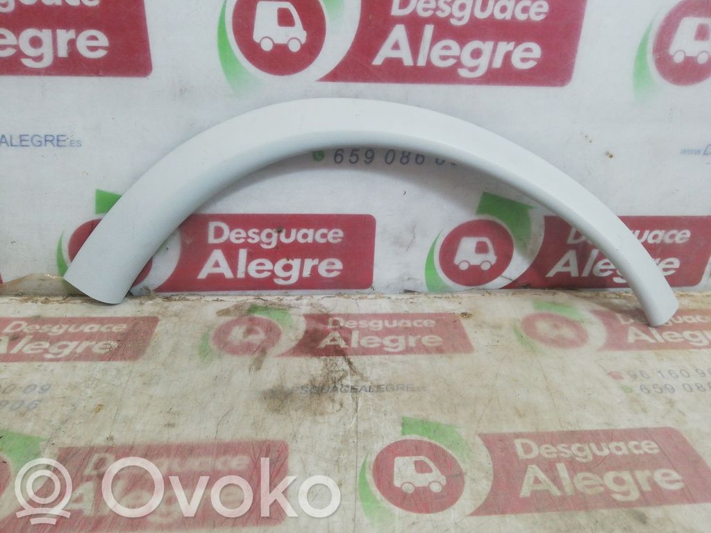Opel Corsa B Front arch trim 