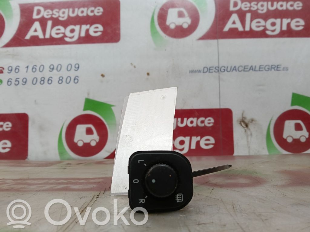 Volkswagen Golf VI Przycisk regulacji lusterek bocznych 