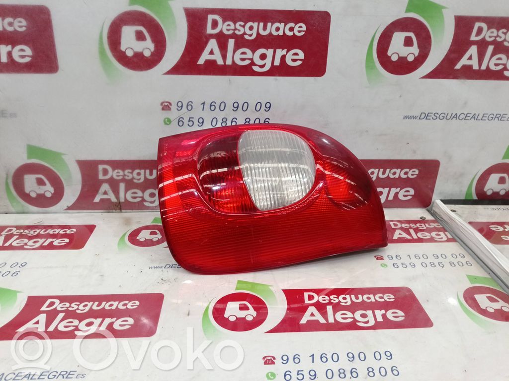 Citroen Xsara Picasso Feux arrière / postérieurs