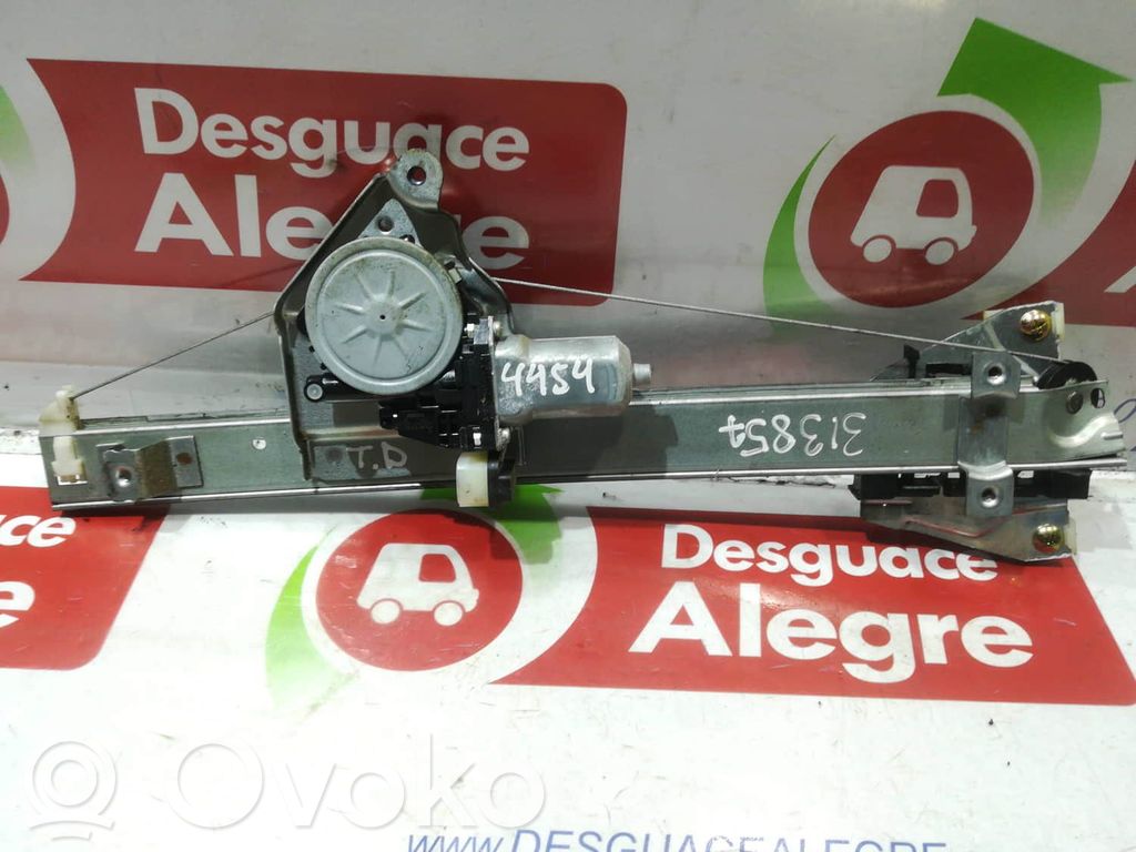 Mitsubishi Montero Macara geam spate manuală