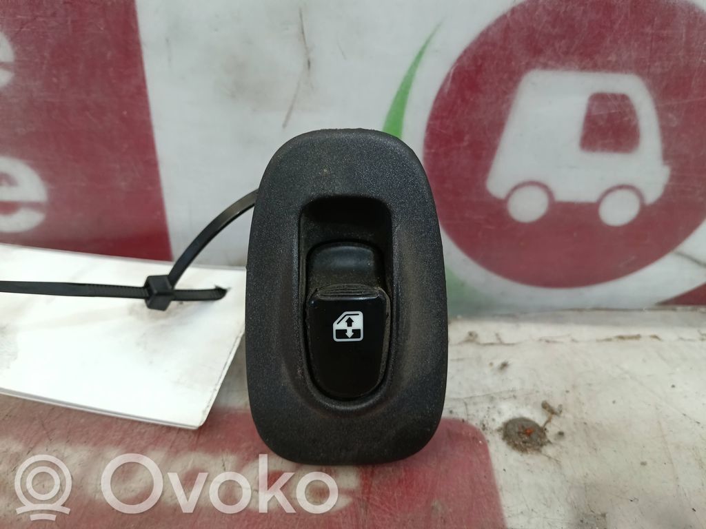 Hyundai Accent Interrupteur commade lève-vitre 