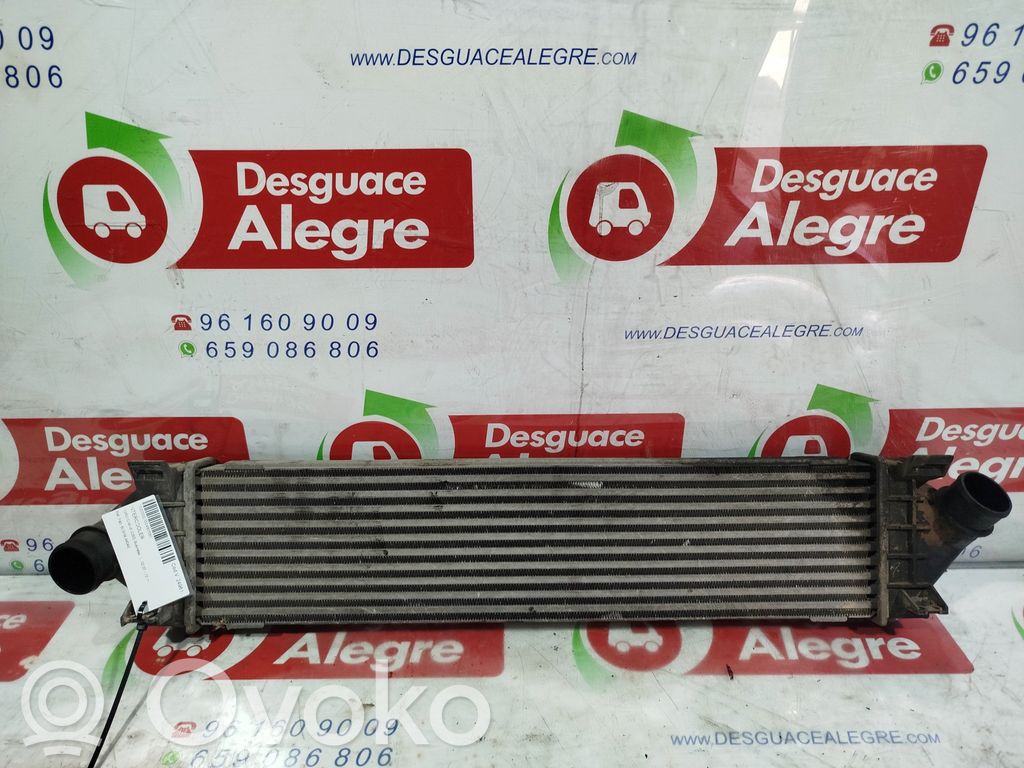 Ford Focus C-MAX Chłodnica powietrza doładowującego / Intercooler