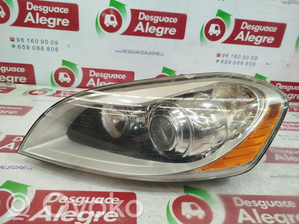 Volvo XC60 Lampa przednia 