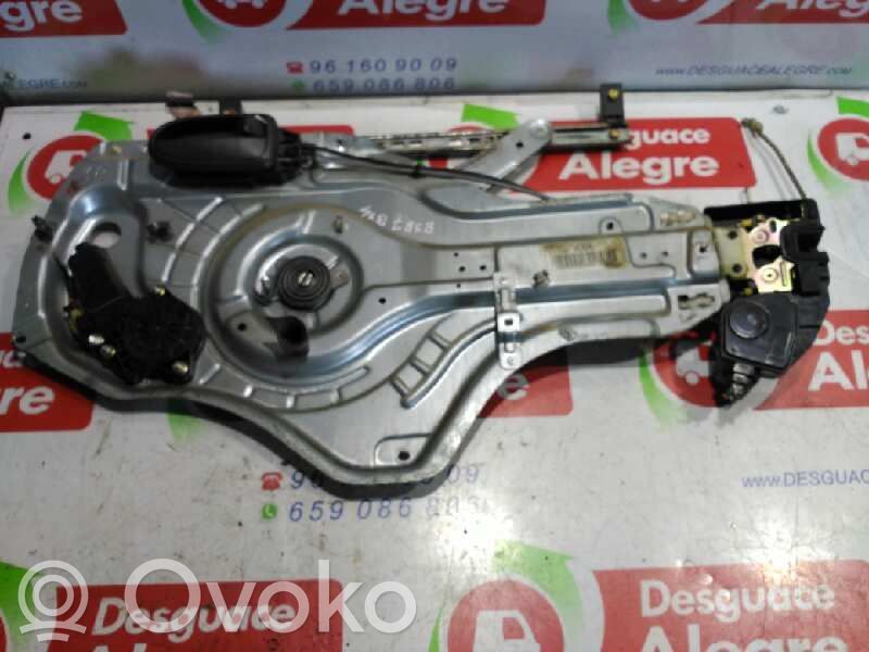 Hyundai Elantra Regulador de puerta delantera con motor
