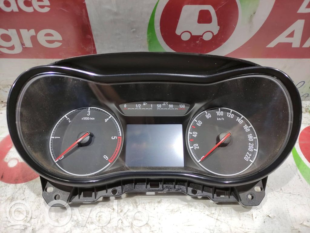 Opel Corsa E Nopeusmittari (mittaristo)