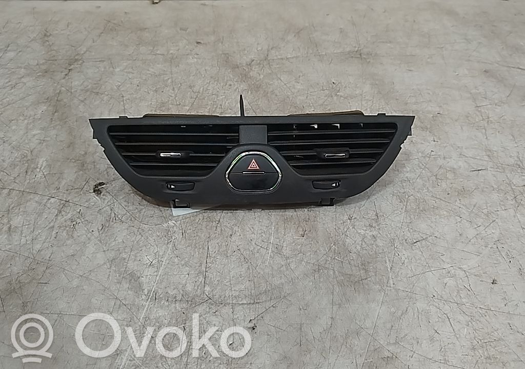 Opel Corsa E Hätävilkkujen kytkin 