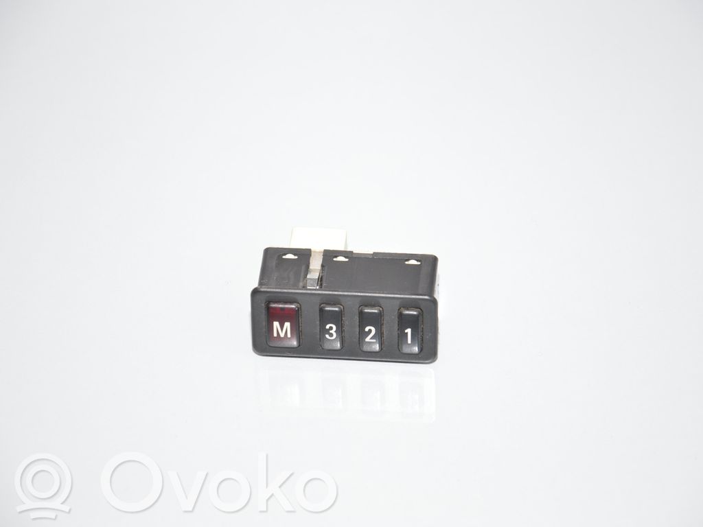 Memoryschalter Sitzposition Sitzverstellung   8352160