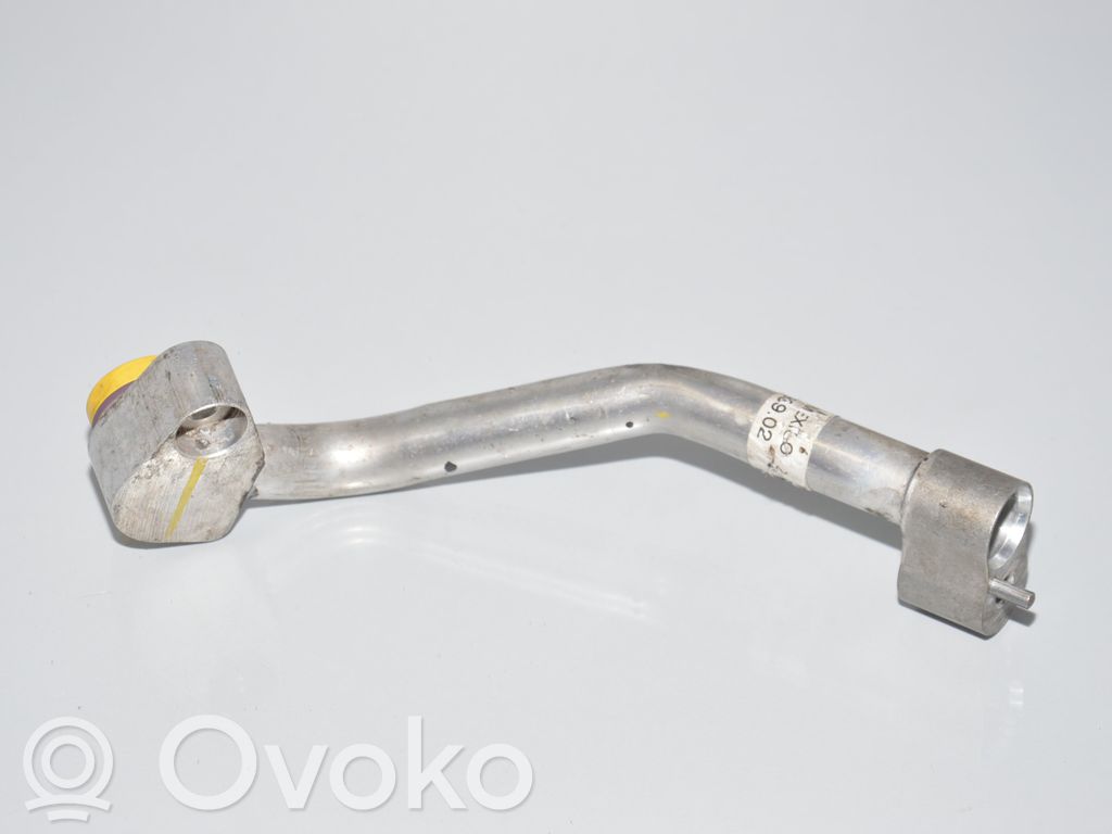 BMW X5 E53 Ilmastointilaitteen putki (A/C) 