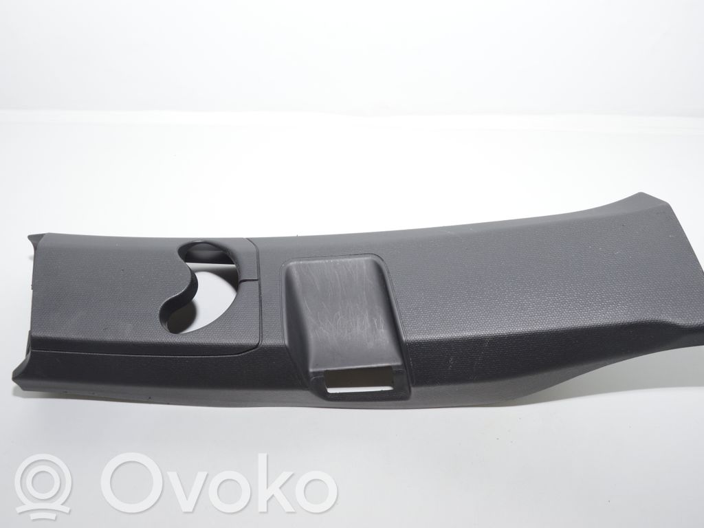 BMW i3 Pilar (B) (superior) 
