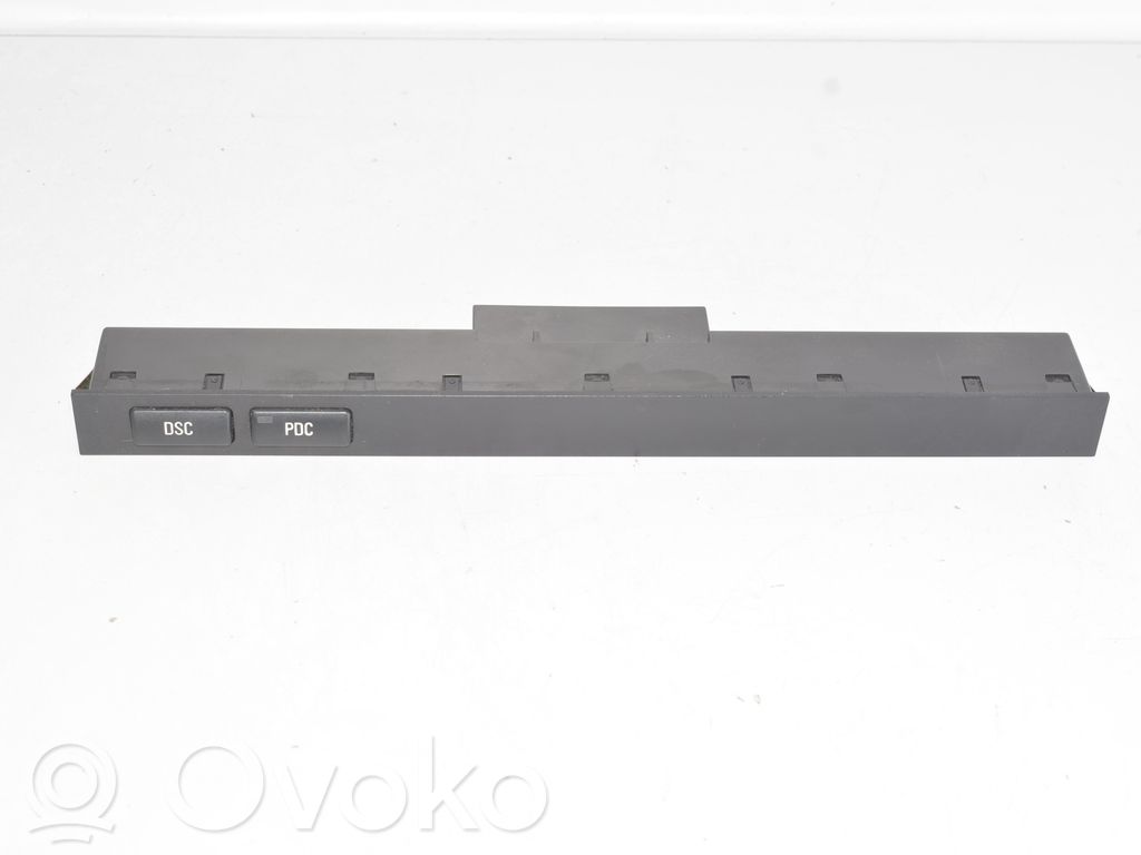 Traction control (ASR) switch   8373769