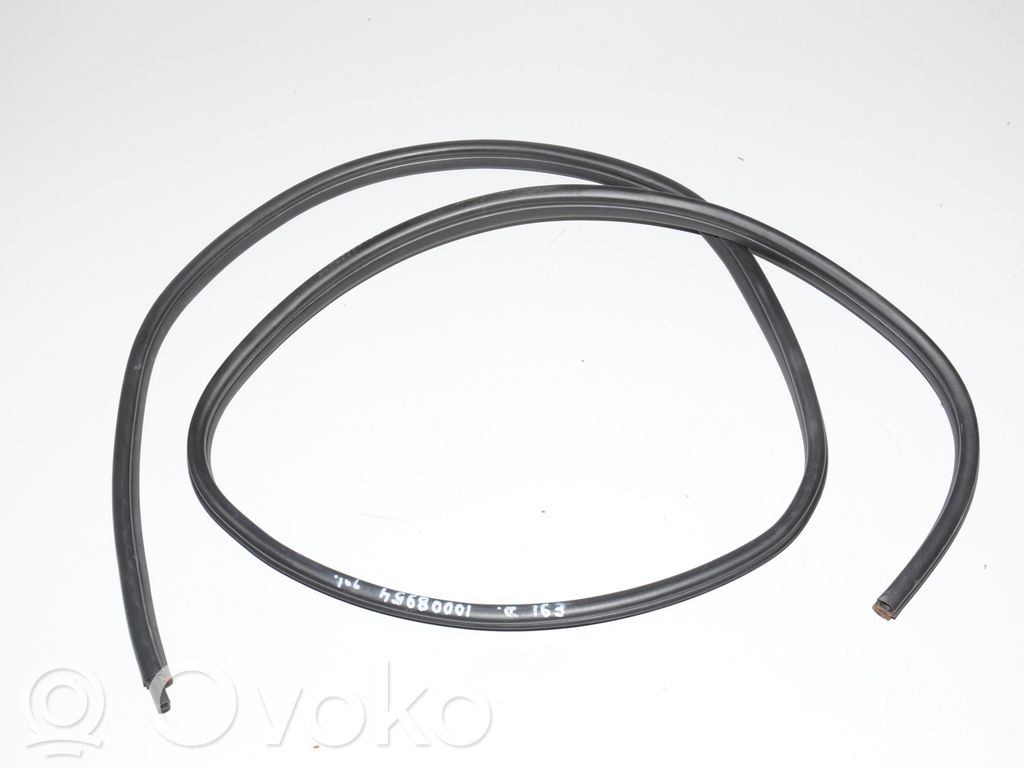 BMW 3 E90 E91 Takaoven kumitiiviste 