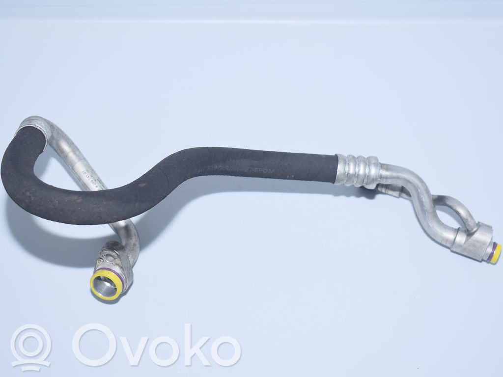 BMW 1 E81 E87 Ilmastointilaitteen putki (A/C) 