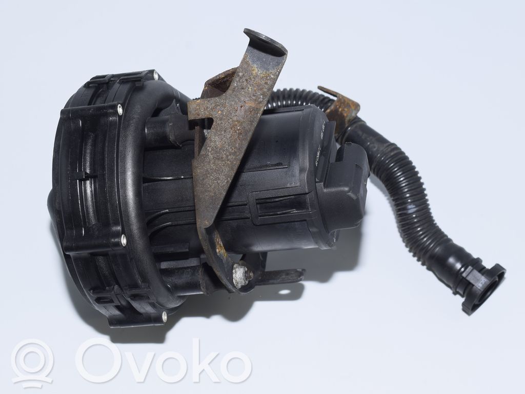 BMW X5 E53 Secondary air pump 
