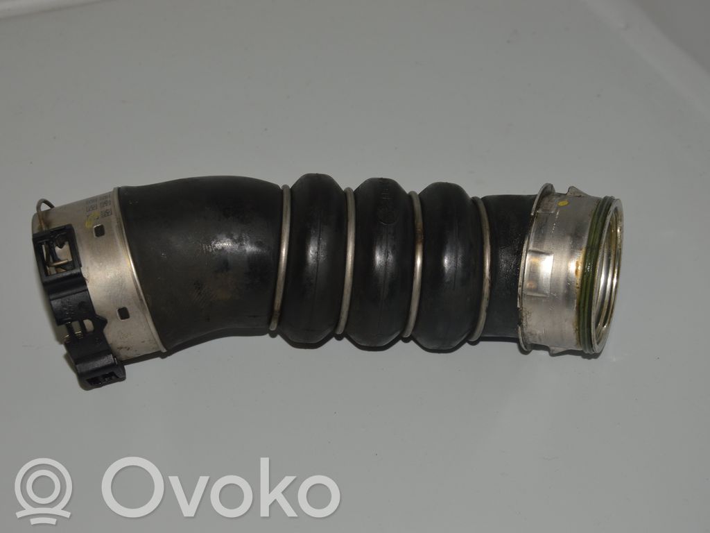 Intercooler hose/pipe   7797480