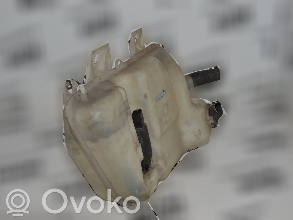 BMW 5 E39 Logu šķidruma tvertne 