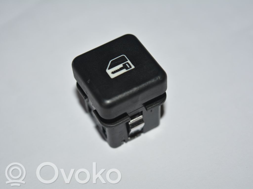 Przyciski szyb   8360828