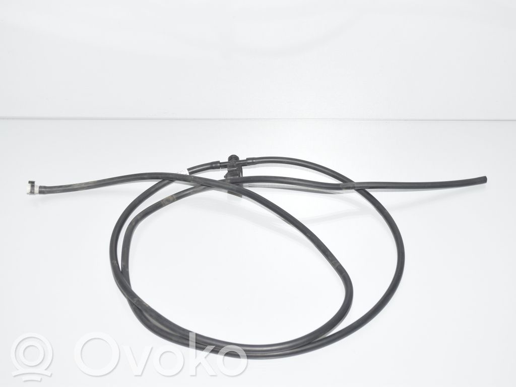 BMW i3 Windshield washer spray nozzle 