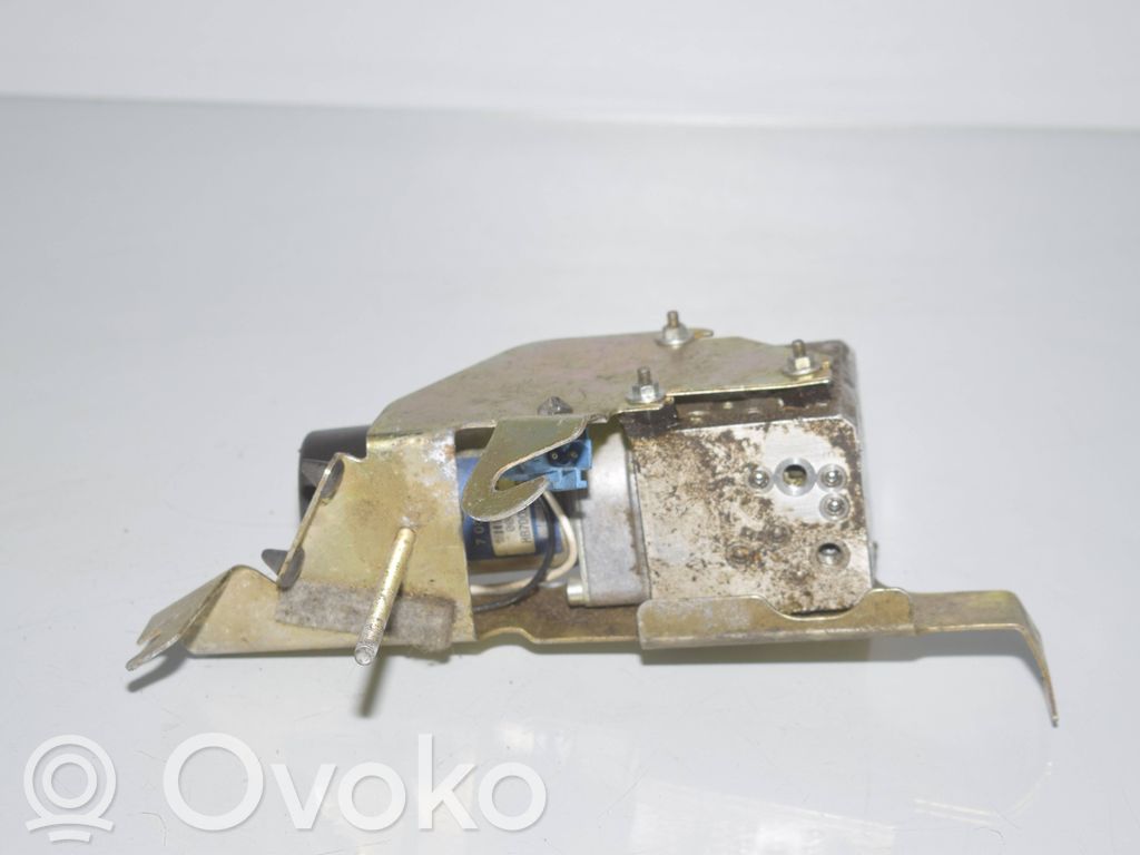 BMW 5 E39 Hidraulikos siurblys galinio dangčio 