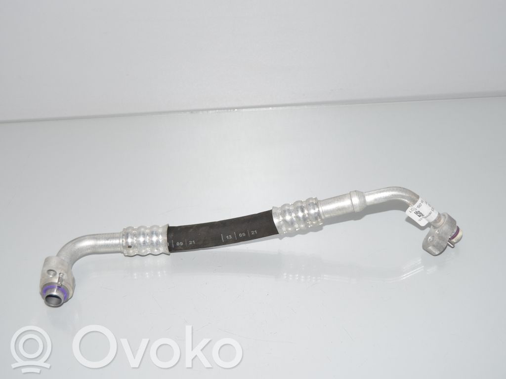 BMW i3 Ilmastointilaitteen putki (A/C) 