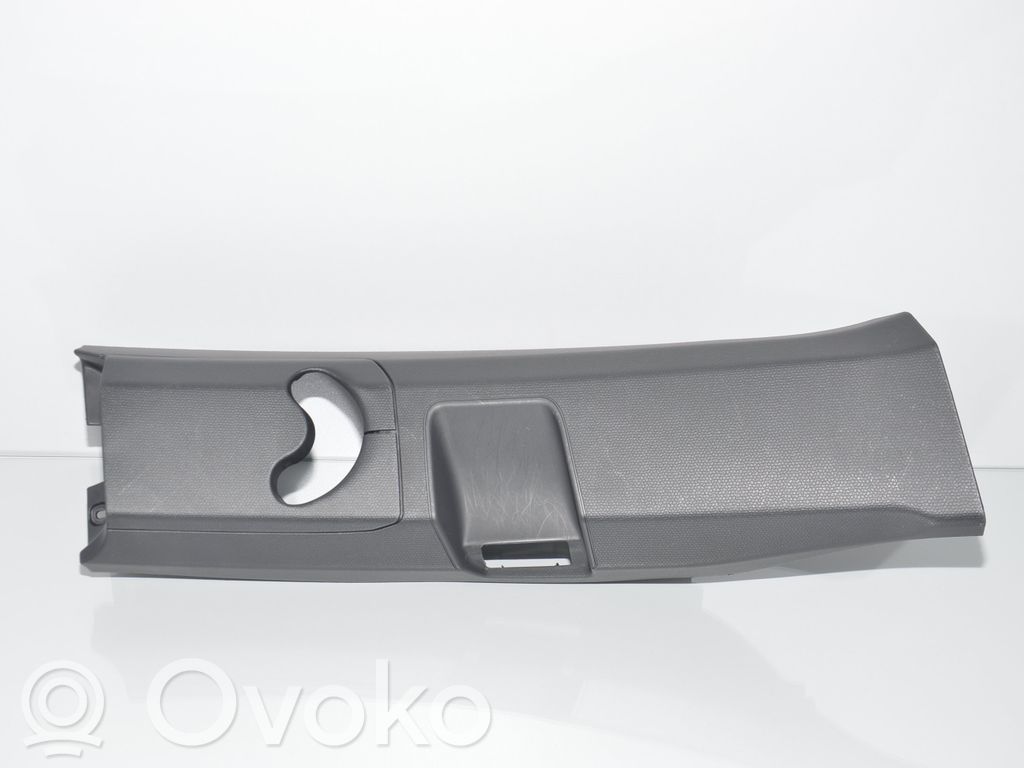 BMW i3 Pilar (B) (superior) 