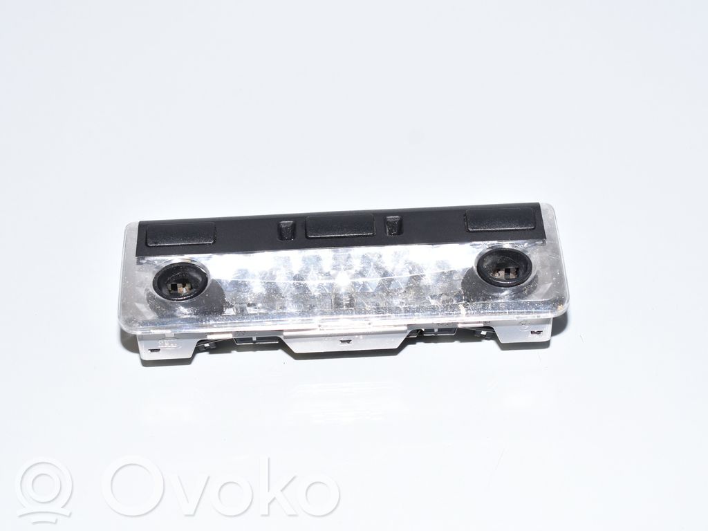Etuistuimen valo   8364929