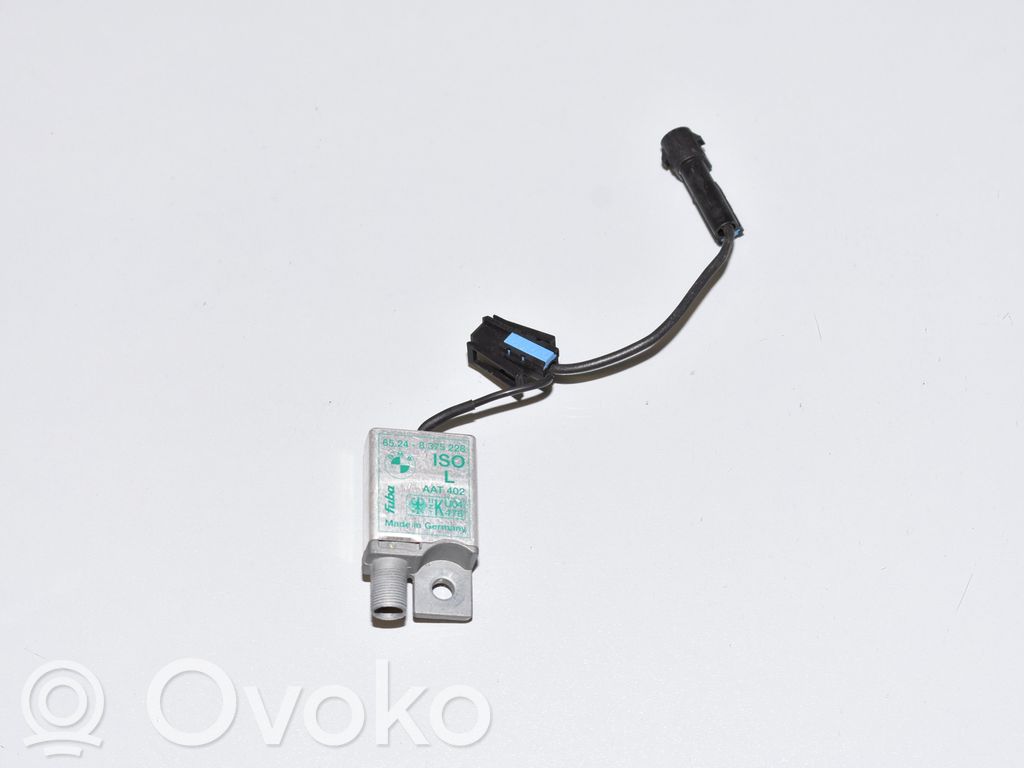 BMW 7 E38 Antenos stiprintuvas 