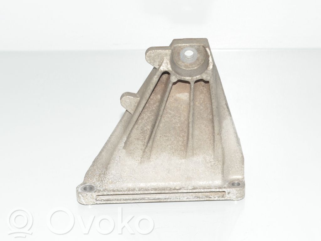 BMW 3 E90 E91 Engine mounting bracket 