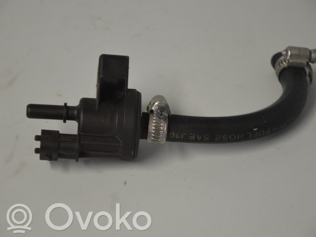 BMW 6 E63 E64 Degvielas tvertnes vārsts 