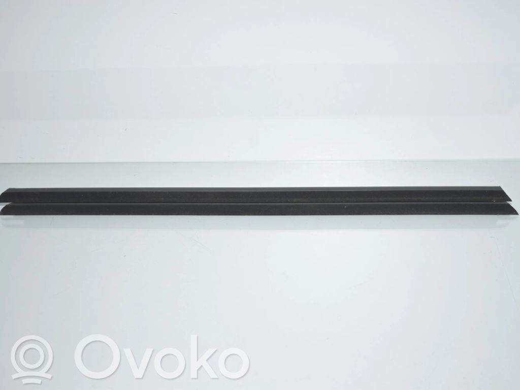 BMW 5 F10 F11 Guarnizione in gomma finestrino/vetro portiera anteriore 