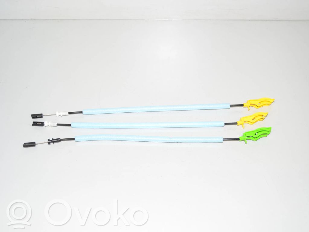 BMW 2 F46 Alte piese caroserie 